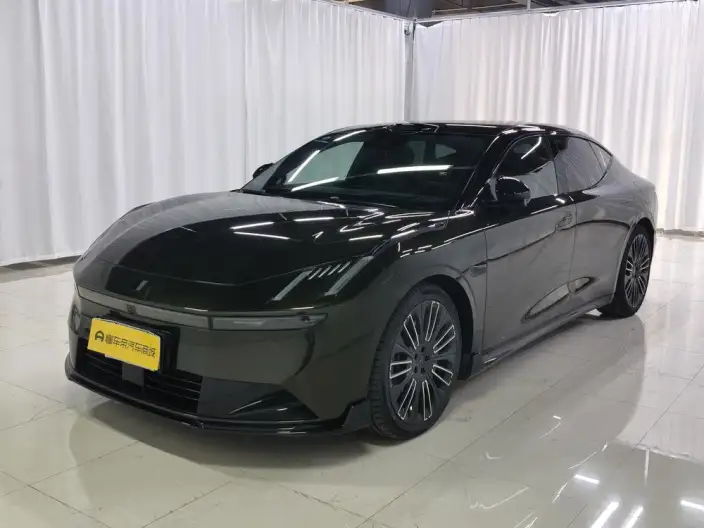 Lynk & Co 10 EM-P 2025 Model 240 4WD Ultra Sports Edition