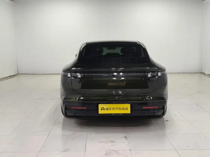 Lynk & Co 10 EM-P 2025 Model 240 4WD Ultra Sports Edition – фото 6