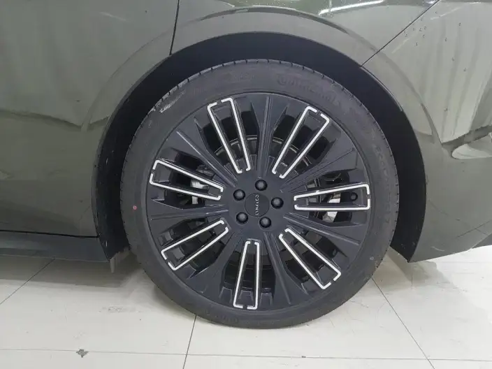 Lynk & Co 10 EM-P 2025 Model 240 4WD Ultra Sports Edition – фото 9