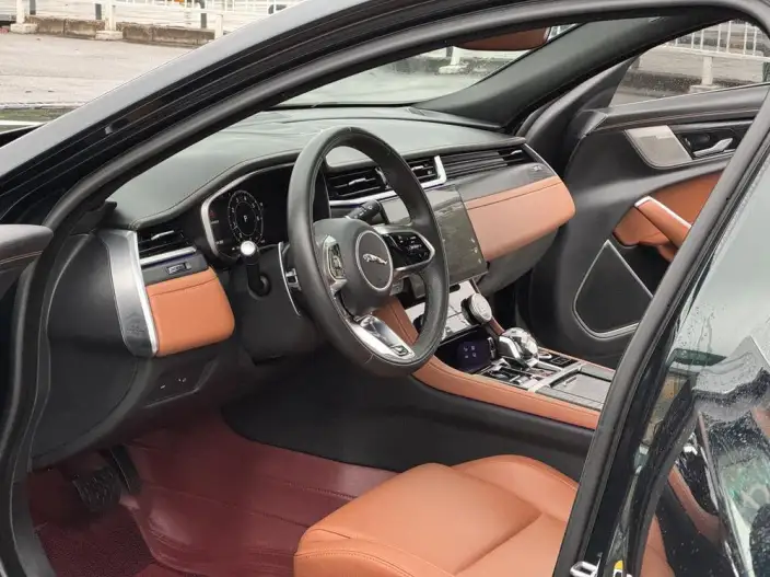 Jaguar XFL 2023 Model 2.0T P250 2WD Elite Sports Edition – фото 9