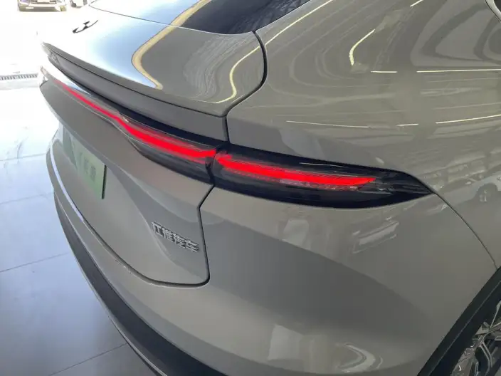 NIO EC6 2023 Model 75kWh – фото 10