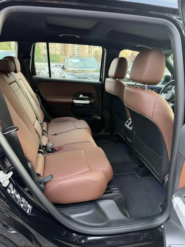 Mercedes-Benz GLB 2025 Model GLB 220 Fashion Model – фото 6