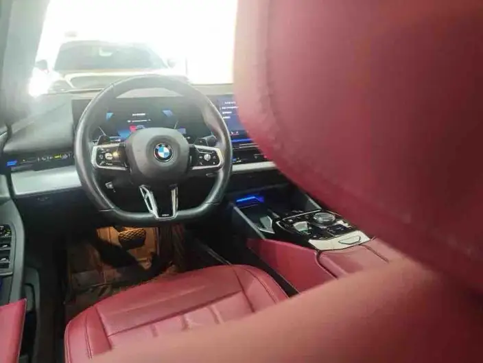 BMW 5 Series 2024 Model 525Li M Sports Set – фото 6