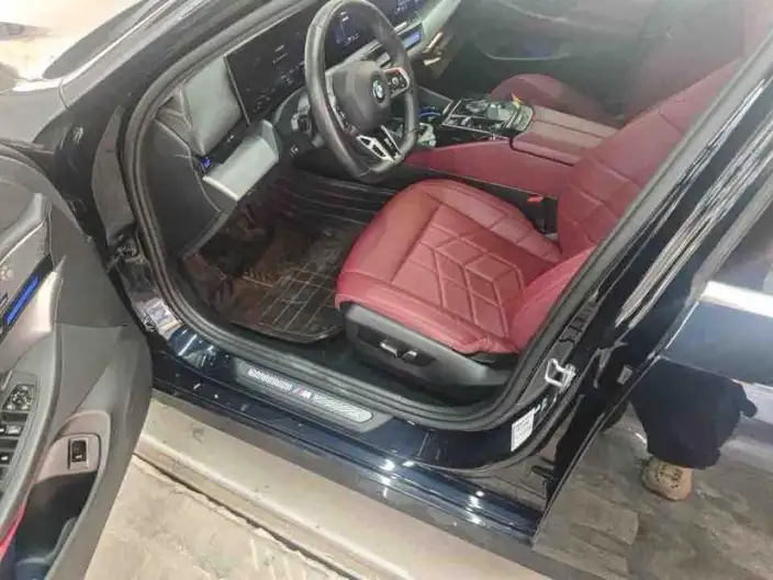 BMW 5 Series 2024 Model 525Li M Sports Set – фото 9
