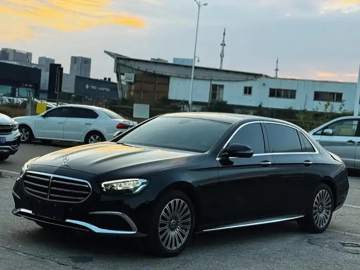 Mercedes-Benz E-Class 2023 Model Facelift E 300 L Luxury Model sedan – фото 1