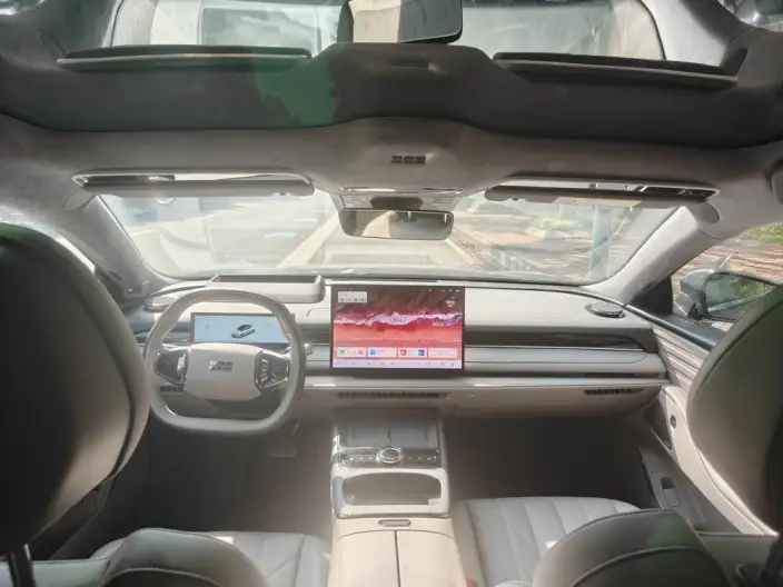Geely Galaxy E8 PHEV 2025 Model 130km EM-i Premium Edition – фото 7