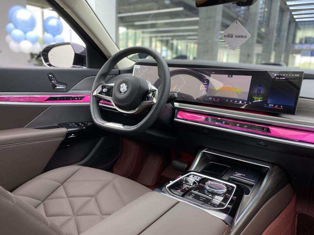BMW 7 Series 2023 735Li Luxury Package – фото 28
