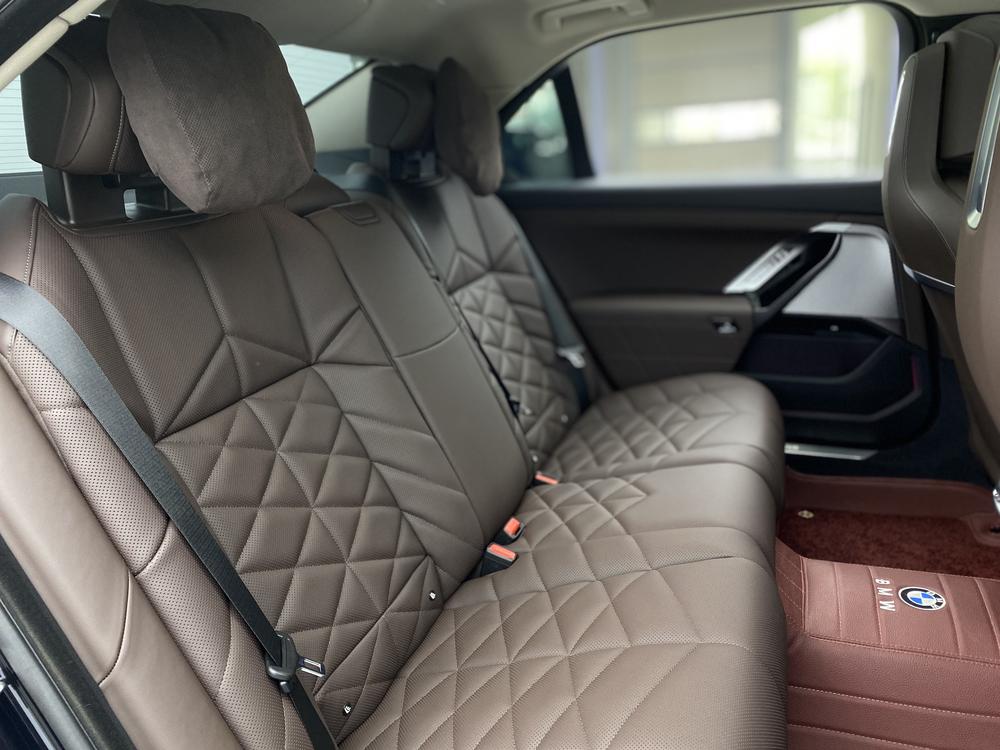 BMW 7 Series 2023 735Li Luxury Package – фото 33