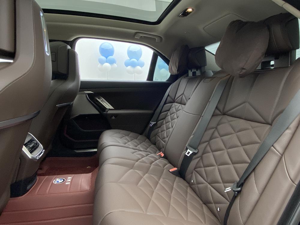 BMW 7 Series 2023 735Li Luxury Package – фото 36