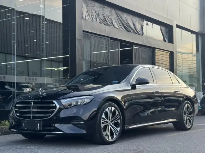 Mercedes-Benz E-Class 2026 Model E 300 L Luxury Model sedan – фото 1