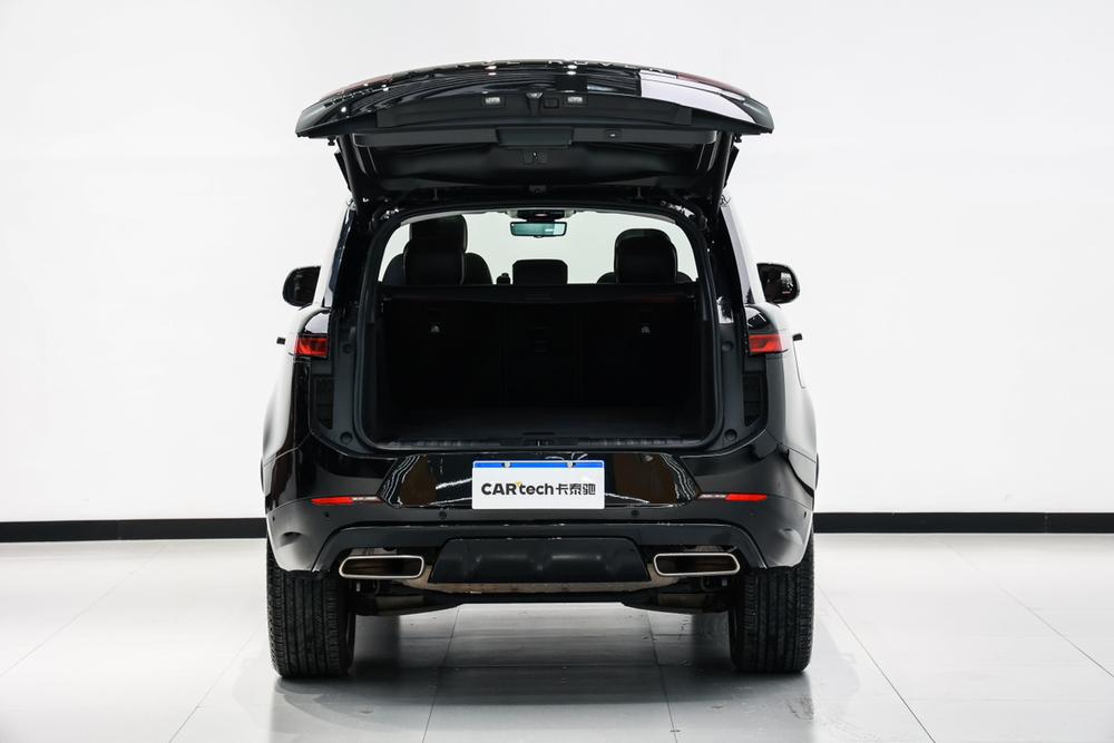 Range Rover Sport 2024 модификация 400PS DYNAMIC SE – фото 6