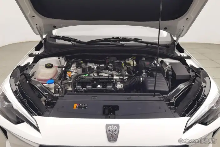 Roewe i5 2023 Model 1.5L Manual Comfort Edition – фото 5