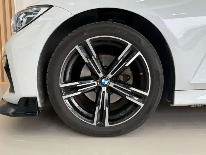 BMW 3 Series 2022 Model 325i M Sports Set – фото 6