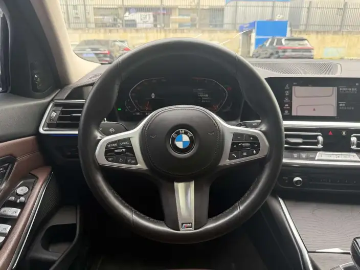 BMW 3 Series 2022 Model 325i M Sports Set – фото 9
