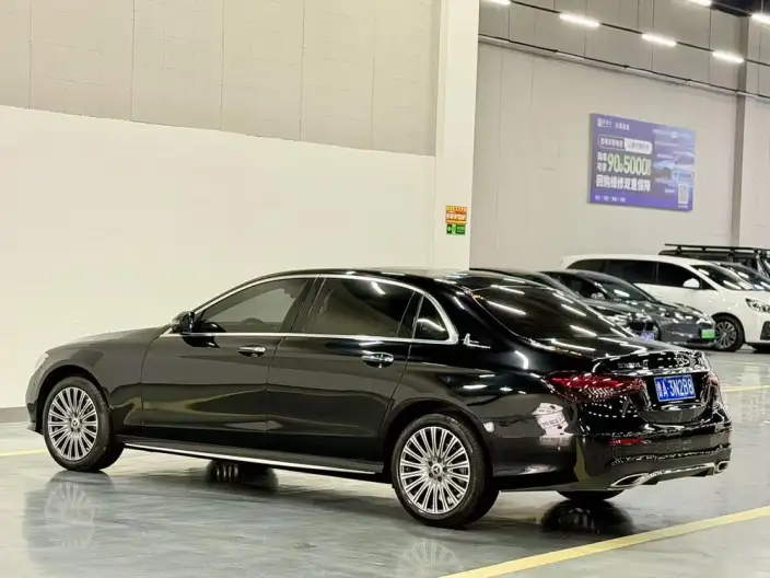 Mercedes-Benz E-Class 2023 Model E 300 L Fashion Model sedan – фото 3