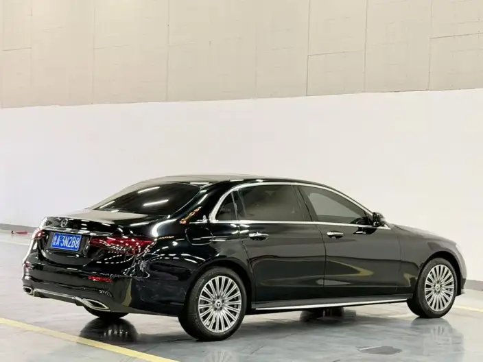 Mercedes-Benz E-Class 2023 Model E 300 L Fashion Model sedan – фото 5
