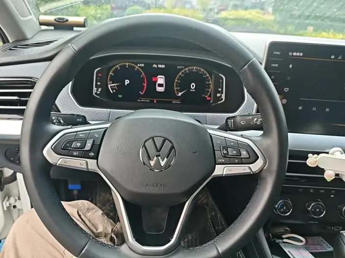 Volkswagen Lavida 2024 Model 1.5L Automatic Starry Sky Five Million Edition – фото 7