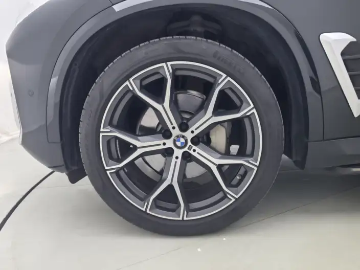 BMW X5 2023 Model xDrive30Li Exclusive Model M Sports Set – фото 9