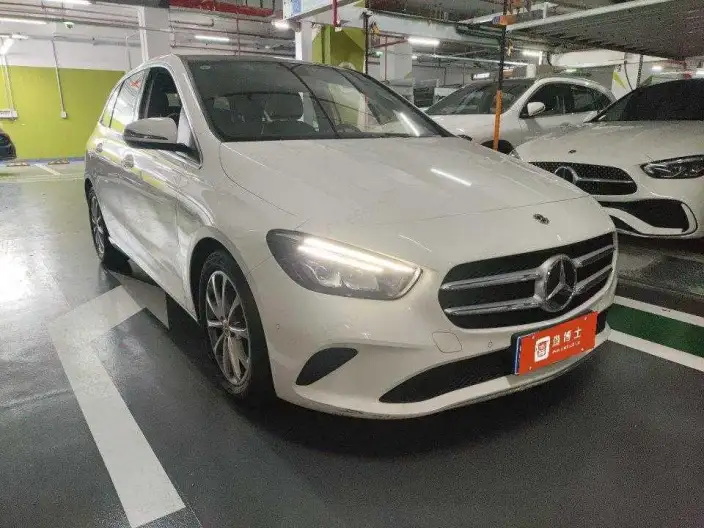 Mercedes-Benz B-Class 2023 Model B 200 Fashion Model – фото 2