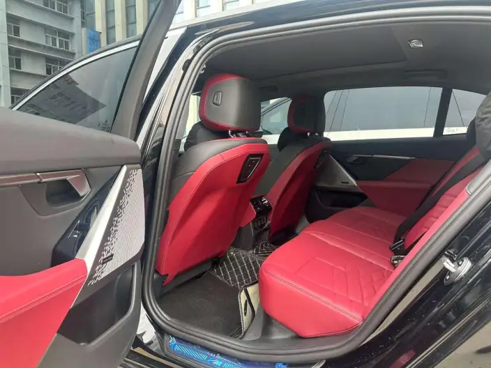 BMW 5 Series 2026 Model 530Li Leading Model M Sports Set – фото 9
