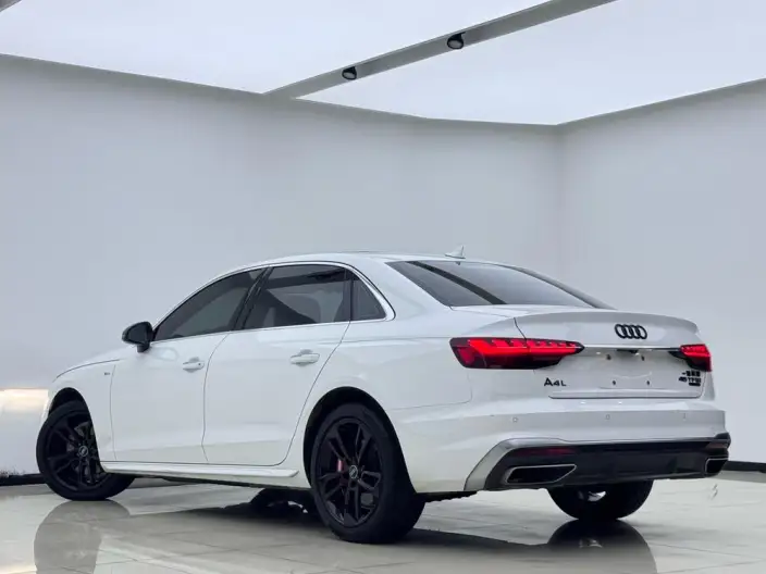Audi A4 L 2023 Model 40 TFSI Fashion Dynamic Model – фото 3