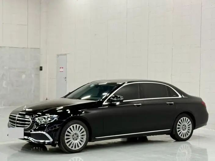Mercedes-Benz E-Class 2022 Model Facelift II E 300 L Luxury Model sedan – фото 1