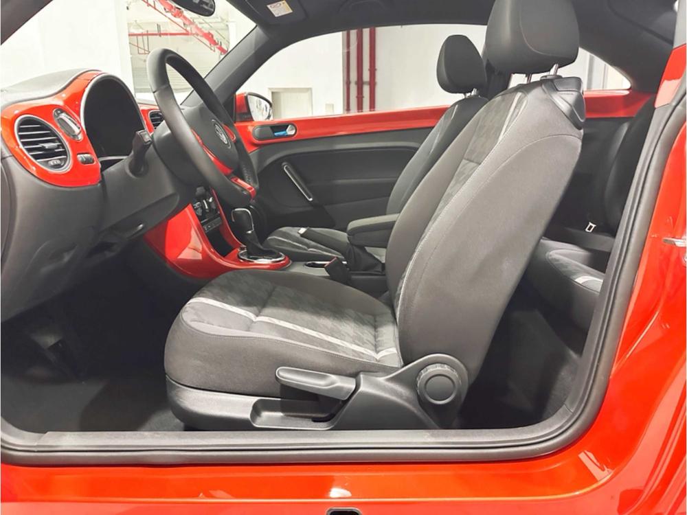 Beetle 2018 модификация 180TSI Le движение Orange Edition – фото 12