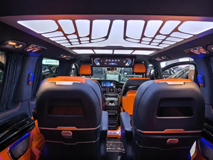 Viano 2023 Model 2.0T Elite Edition 7 seat – фото 4
