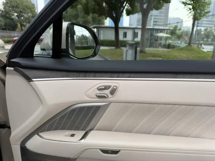 ONVO L90 2025 Model VI seat Edition Ultra – фото 9