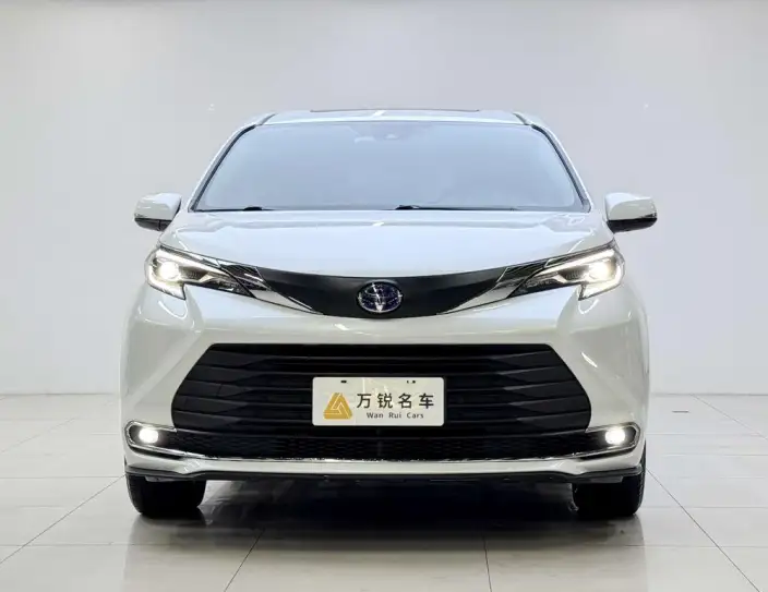 Toyota Sienna 2023 Model Hybrid 2.5L Comfort Edition – фото 2