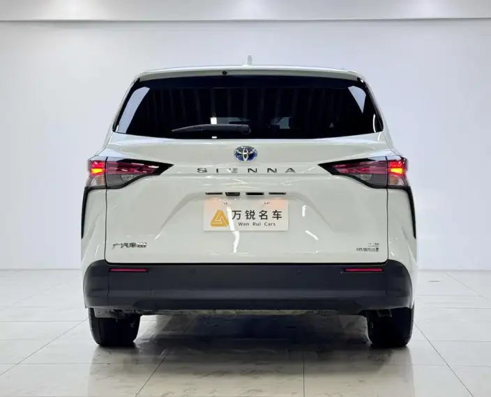 Toyota Sienna 2023 Model Hybrid 2.5L Comfort Edition – фото 3