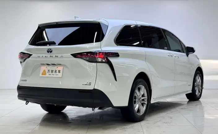 Toyota Sienna 2023 Model Hybrid 2.5L Comfort Edition – фото 4