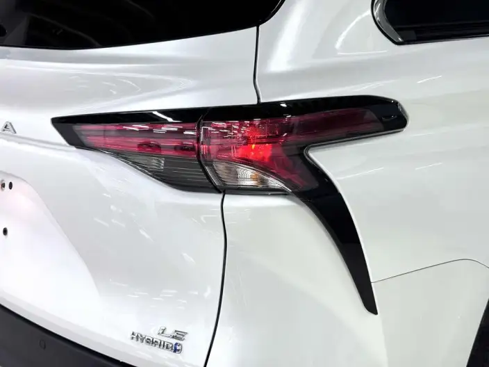 Toyota Sienna 2023 Model Hybrid 2.5L Comfort Edition – фото 7