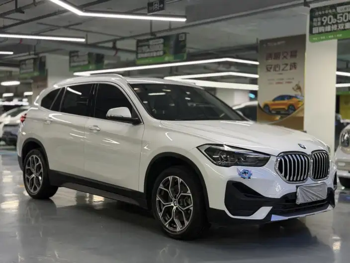 BMW X1 2022 Model sDrive25Li Leading Model – фото 3