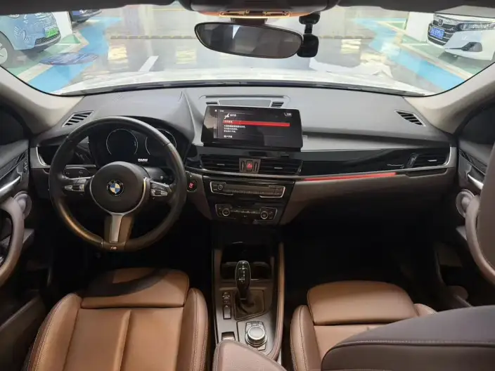 BMW X1 2022 Model sDrive25Li Leading Model – фото 9