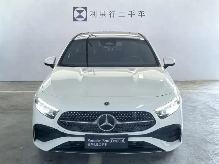 Mercedes-Benz A-class 2023 Model A 200 L Sports sedan Fashion Edition – фото 2