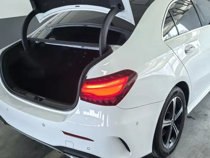Mercedes-Benz A-class 2023 Model A 200 L Sports sedan Fashion Edition – фото 9