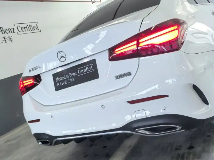 Mercedes-Benz A-class 2023 Model A 200 L Sports sedan Fashion Edition – фото 10