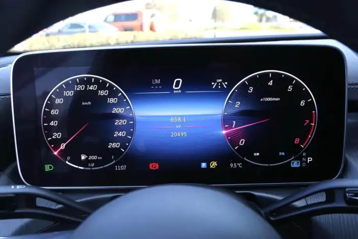 Mercedes-Benz C-Class 2024 Model C 260 L Sports Edition – фото 8