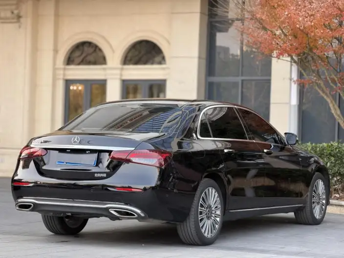 Mercedes-Benz E-Class 2023 Model E 300 L Luxury Model sedan – фото 6