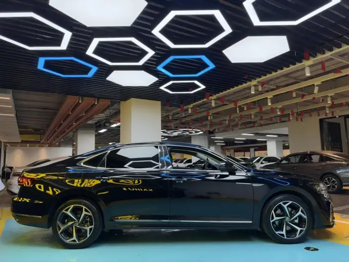 Volkswagen Passat 2023 Model 330TSI Starry sky Elite Edition – фото 4