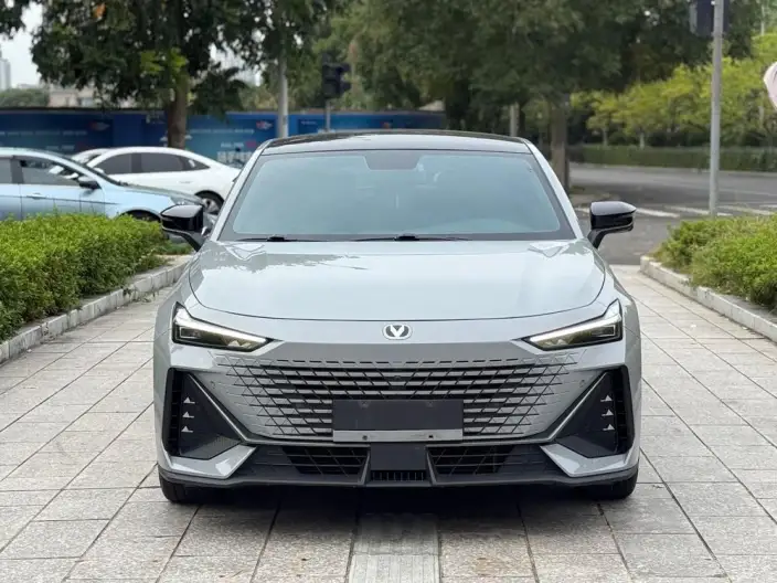 Changan UNI-V 2022 Model 1.5T Noble Model