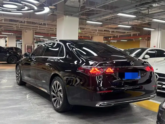 Mercedes-Benz E-Class 2024 Model E 300 L Luxury Model sedan – фото 4