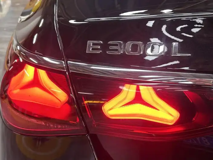 Mercedes-Benz E-Class 2024 Model E 300 L Luxury Model sedan – фото 5