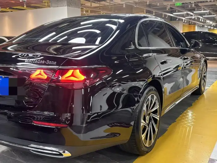Mercedes-Benz E-Class 2024 Model E 300 L Luxury Model sedan – фото 6