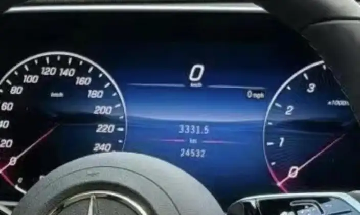 Mercedes-Benz E-Class 2024 Model E 300 L Luxury Model sedan – фото 8