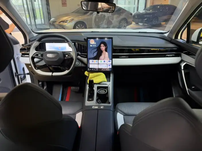 Geely Boyue L 2024 Model 1.5TD DCT Premium Edition – фото 7