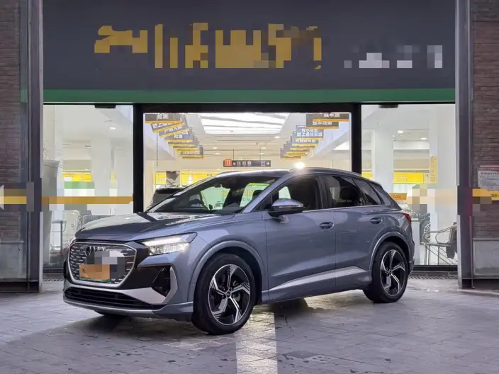 Audi Q4 e-tron 2022 Model 40 e-tron Genesis Edition – фото 1