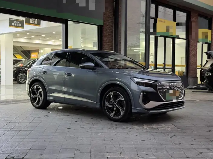 Audi Q4 e-tron 2022 Model 40 e-tron Genesis Edition – фото 3