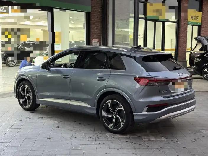 Audi Q4 e-tron 2022 Model 40 e-tron Genesis Edition – фото 4